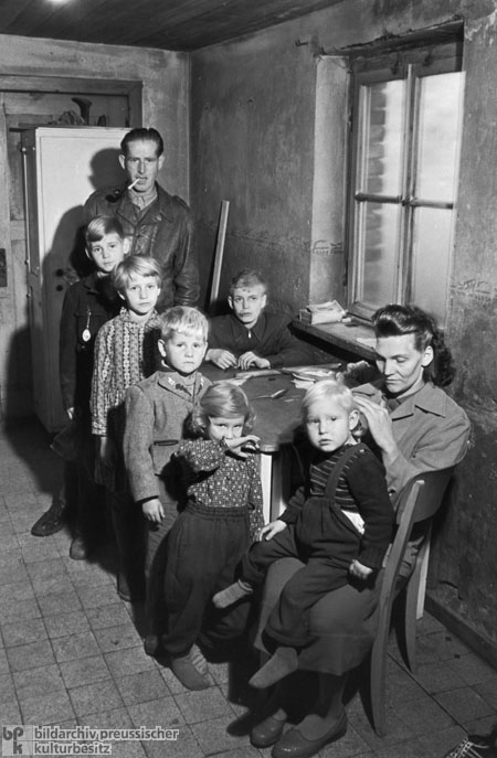 In die DDR zurückgekehrte Familie von ehemaligen Republikflüchtlingen (1950er Jahre)